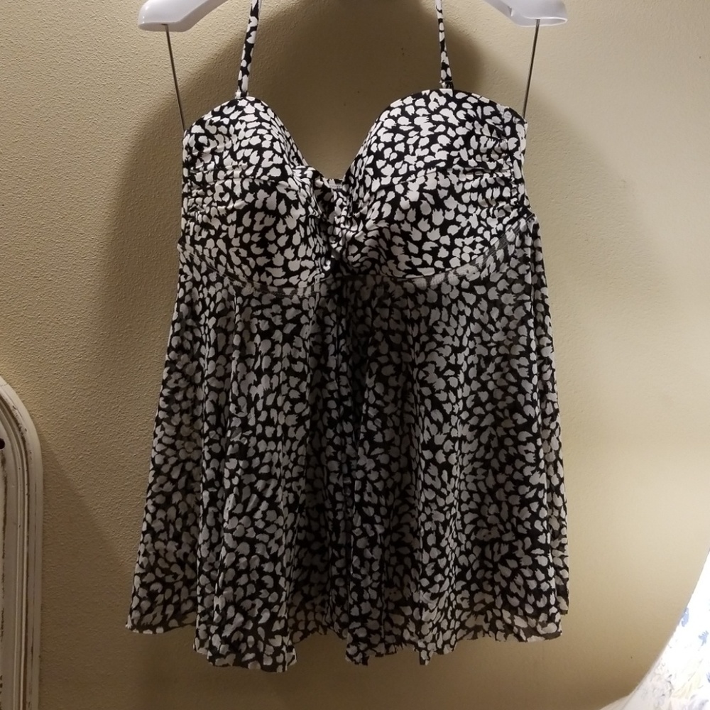 Merona swim top  EUC.   sz Large